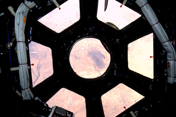 Astronauts Bask in Spectacular Views From New Space Windows